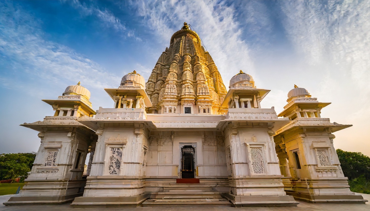 Temple photograph from The Temple Construction India current website, gallery 03
